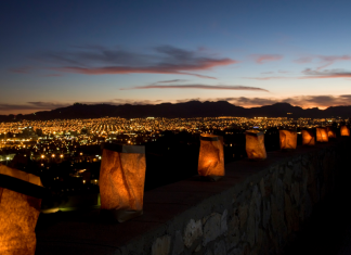 holiday lights and luminarias in albuquerque